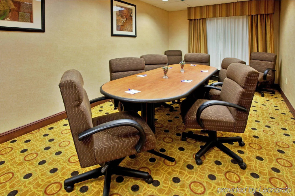 Holiday Inn Express & Suites - Hardeeville-Hilton Head by IHG