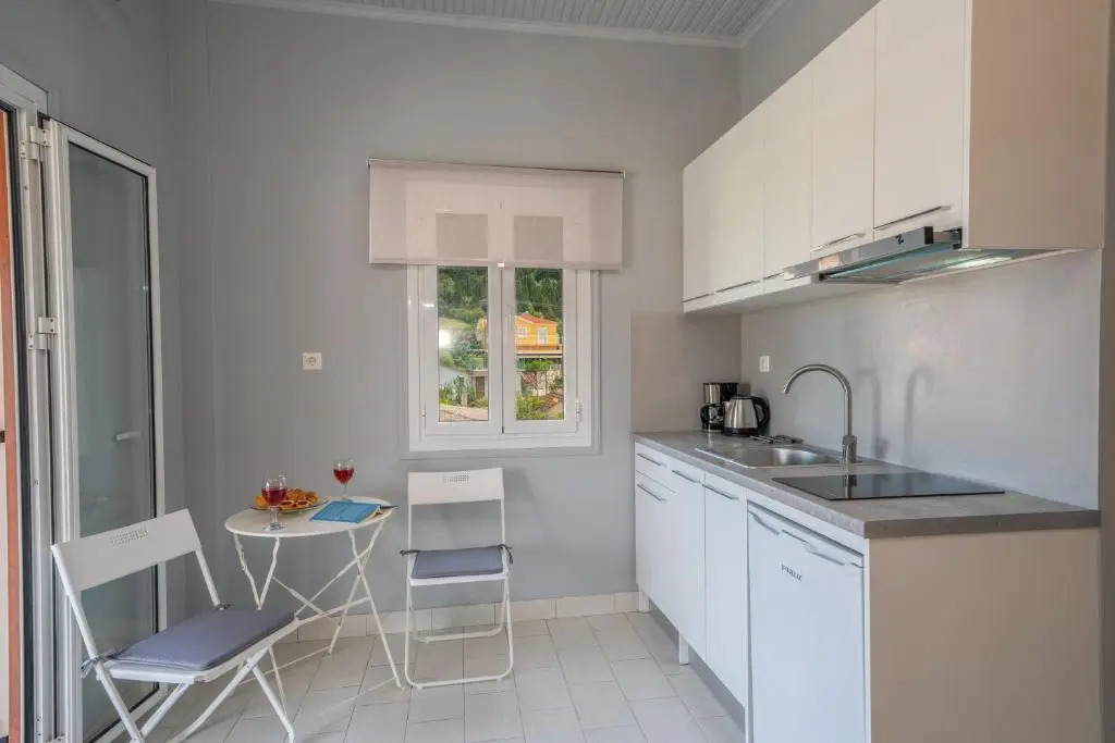 Marys Studios & Apartment