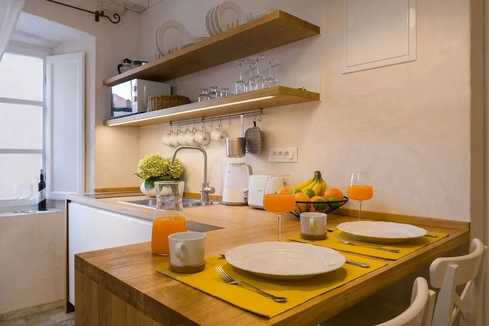 Luxury Apartment Lina - III