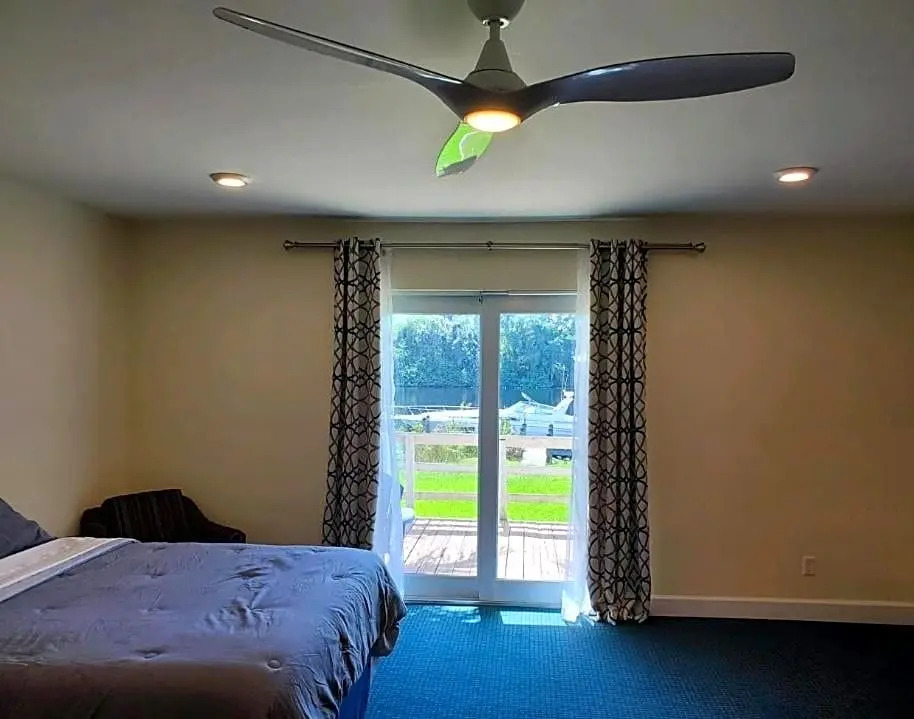 The Inn At LaBelle Yacht Club