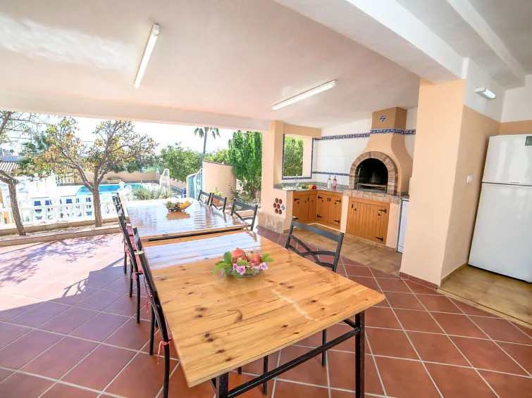 Relaxdiversión en Villa Piscina bbq y cocina ext