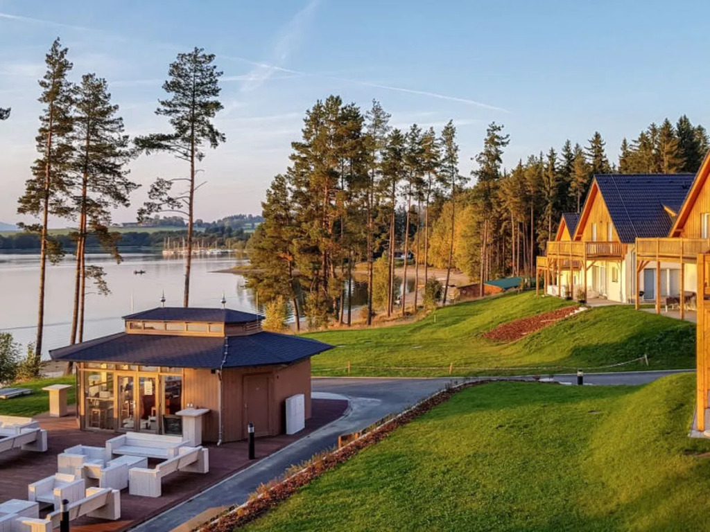 Lakeside Village 41086