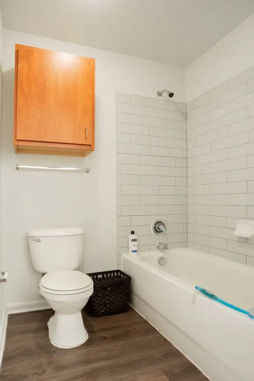 Modern Condo With Pool, Gym, Workspaces & BBQ