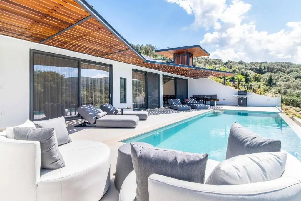 Villa Beyond the Dream