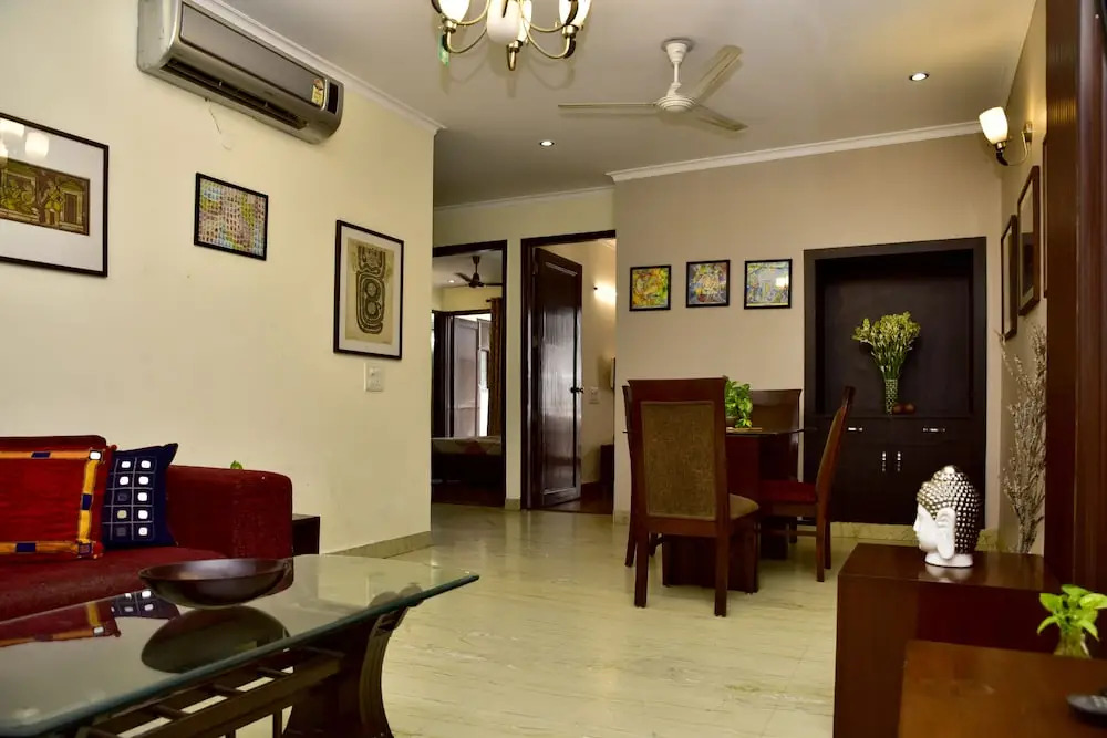 Woodpecker - 2 Bedroom Service Apartment