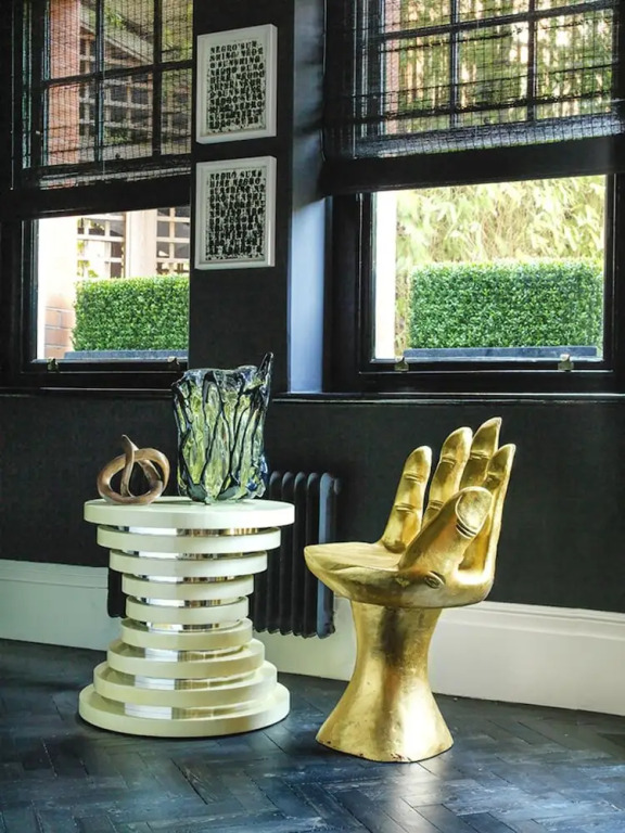 Retro Style in Holland Park