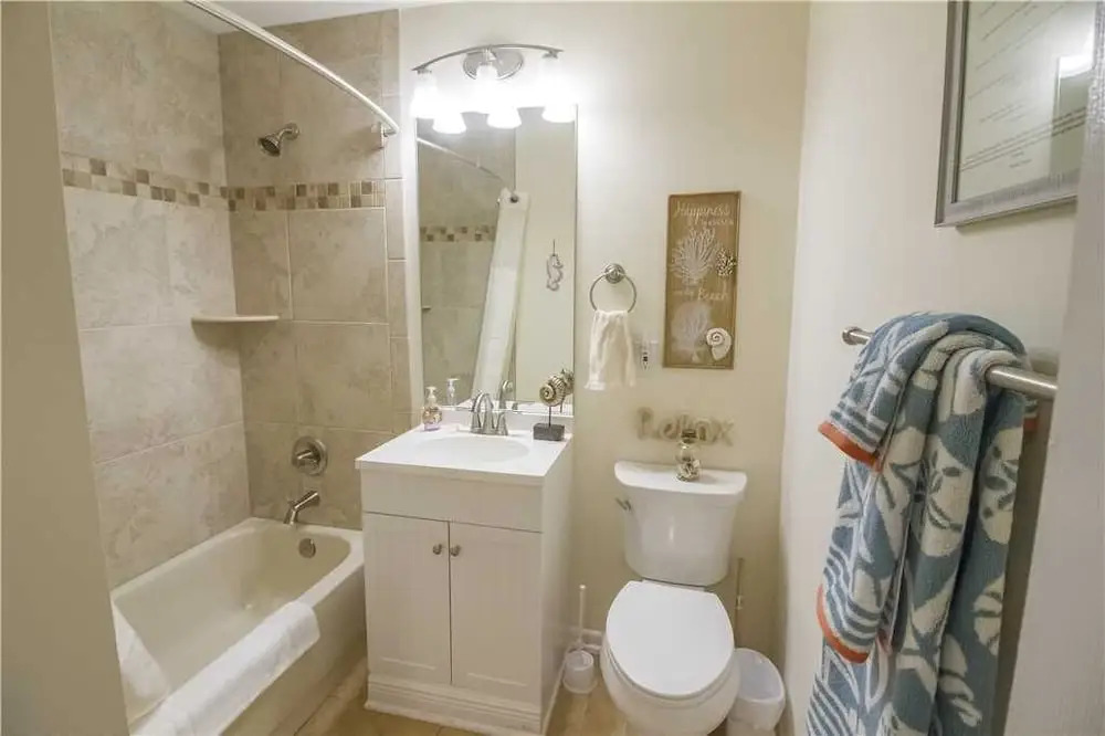 Sun Kissed Cottage - Three Bedroom Home