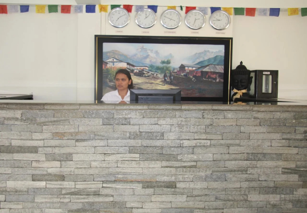 Hotel Crown Himalayas