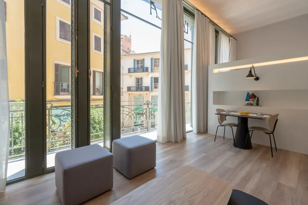 L'Aguila Suites Bennassar