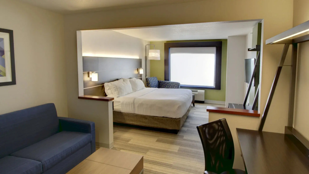 Holiday Inn Express & Suites Sioux Center by IHG