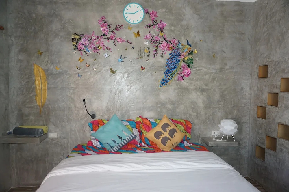 Tummi House