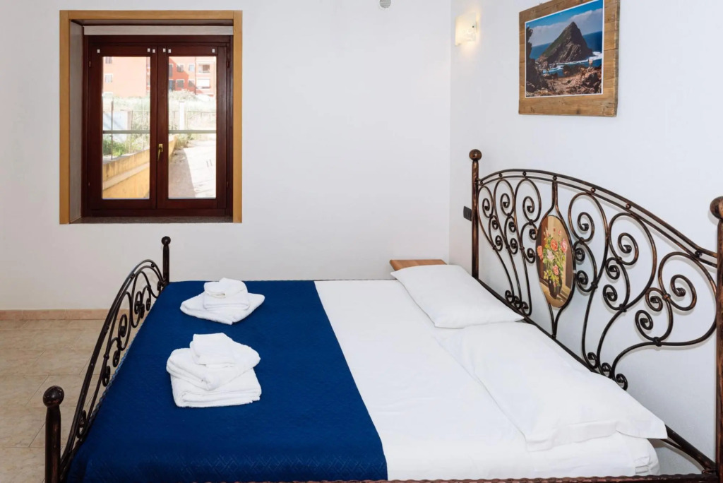 Maestrale House - Semi-detached house in residential area in Porto Torres.-Casa Maestrale