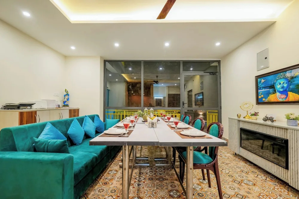 Hillshades Retreat 6-BHK Apartment by Alaya Stays with Sit-out Area, Restro, Game Zone, Panormic Hill Views