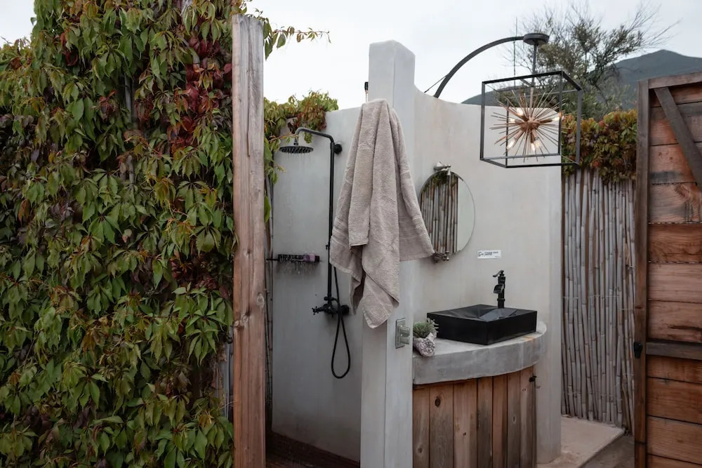 Glamping Valle de Guadalupe with Private Bathrooms by YUMA Resort