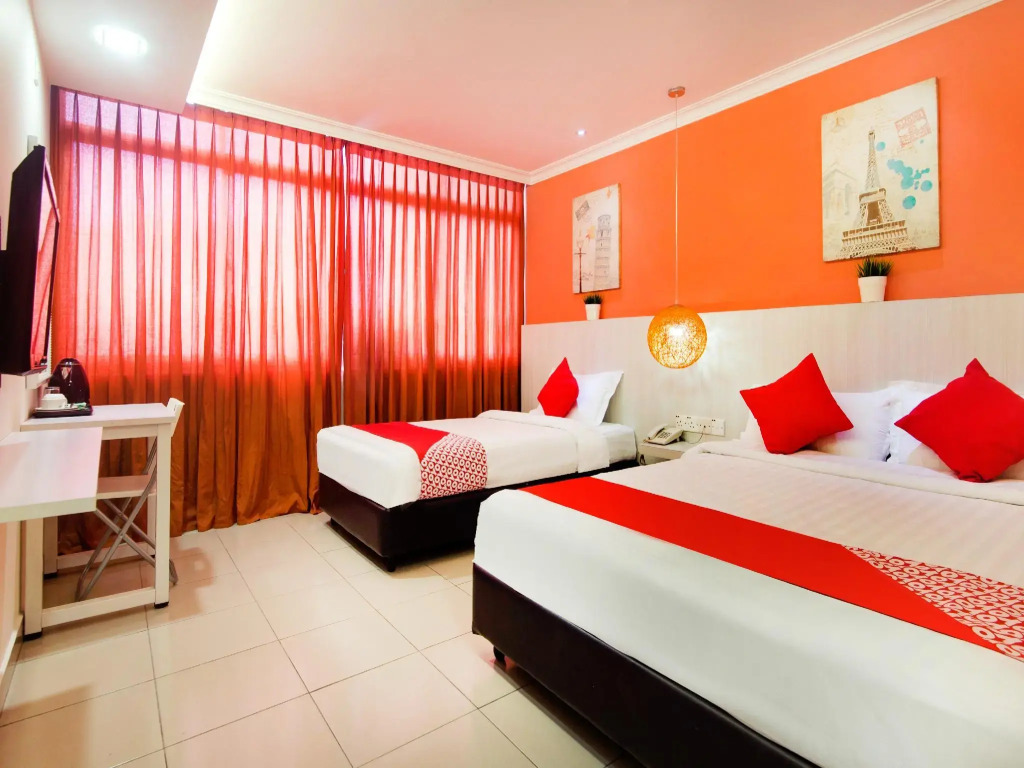 OYO 761 City Hotel