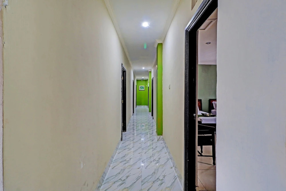 OYO 92439 Hotel Tower Klungkung