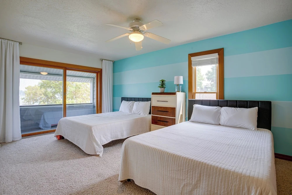 Lakefront Syracuse Home w/ Deck & Private Dock!