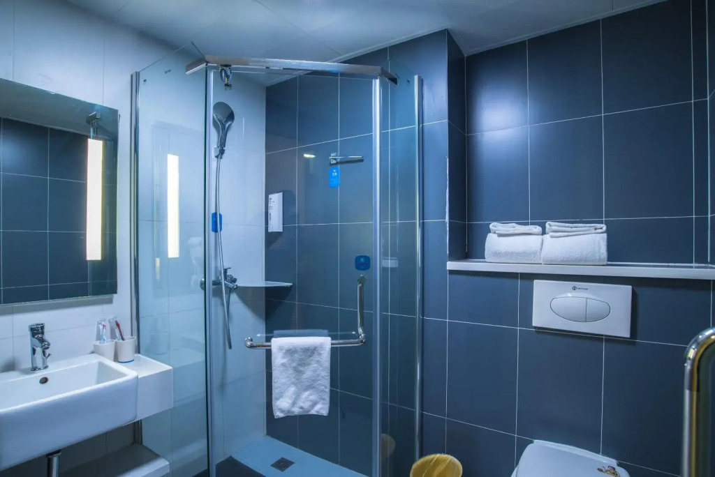 Hanting Hotel Shenzhen Huaqiang North Zhenxing Road