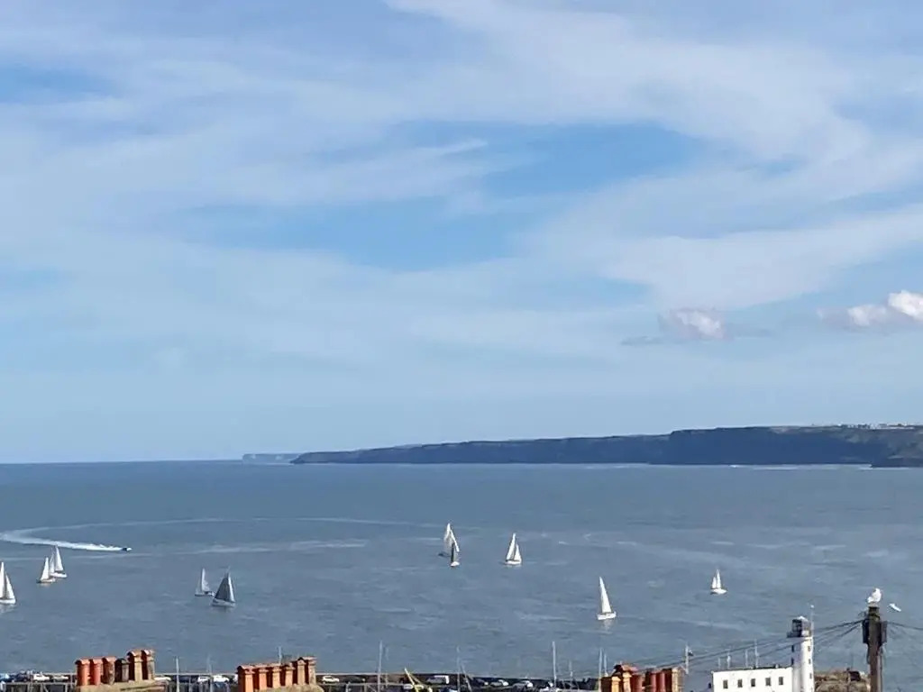 Seascape Scarborough Holiday Home Apartment with optional Hottub Hire