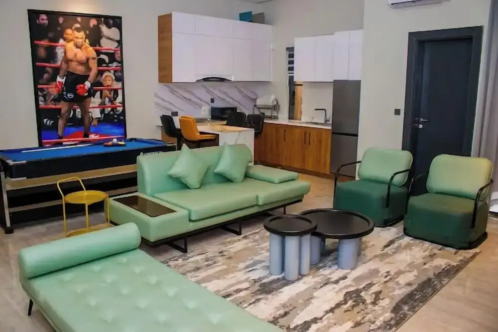 C33 Apartments and suites