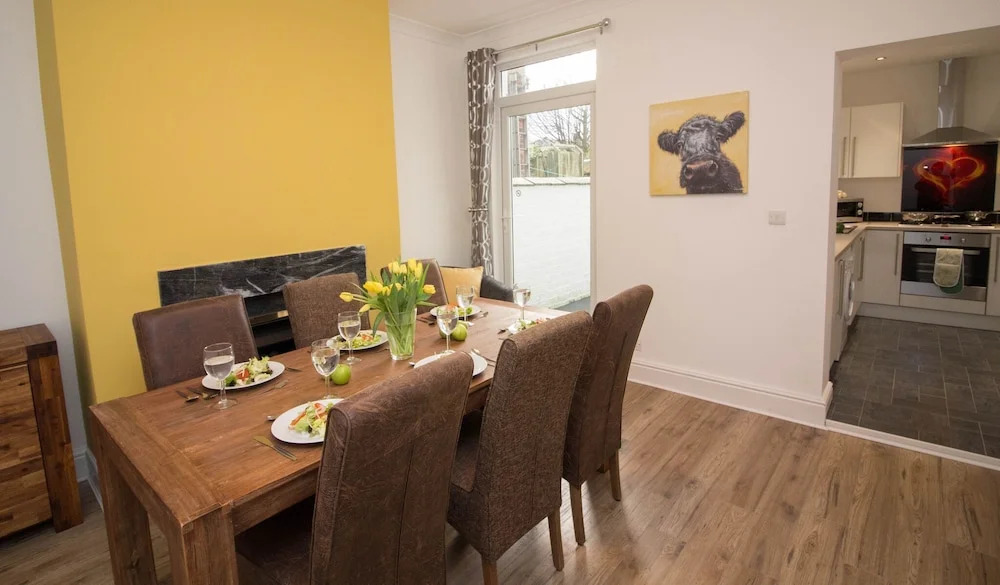 Newly Refurbished 3 Bedroom House