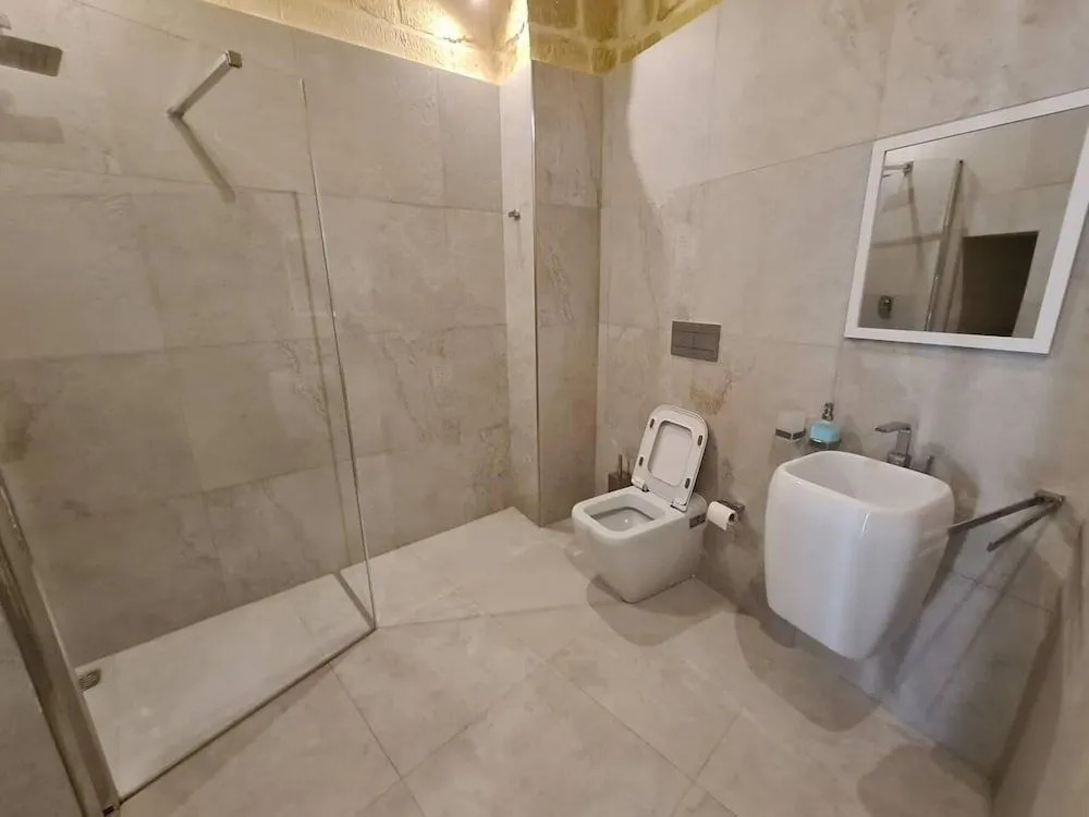 Farmhouse Villa with Large Pool and Garden in Gozo