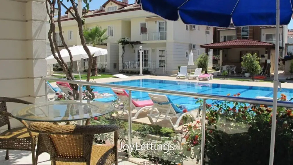 Villa CEB2 by JoyLettings