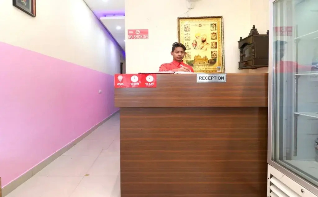 Hotel Lions Den By OYO Rooms