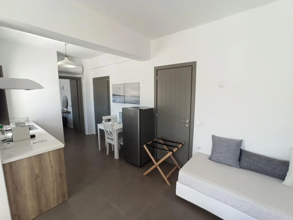 Amphitrite Suites Santorini