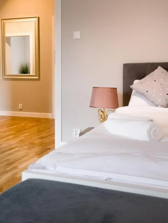 White Residence 4rooms - City Center