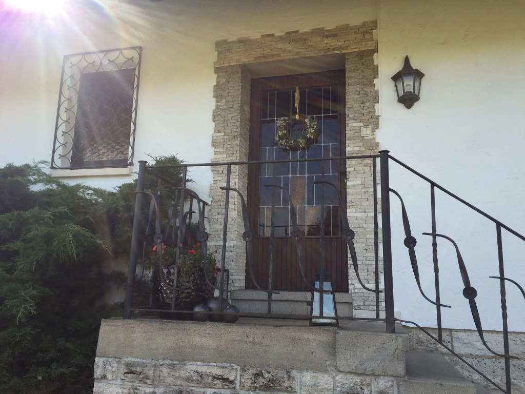 Large apartment in the Thuringian Forest - quiet with a fantastic view