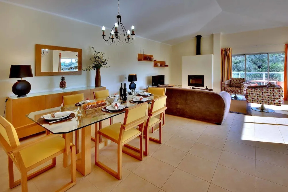 Villa Aqua