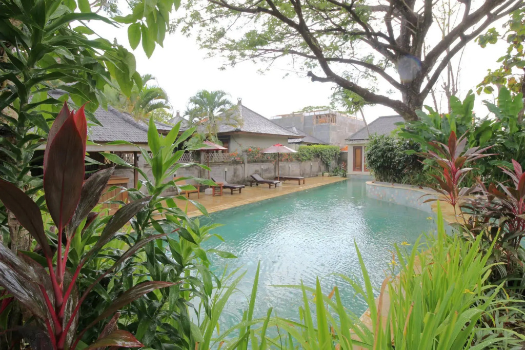 Airy Seminyak Kerobokan Kuwum Gang Rajawali Bali