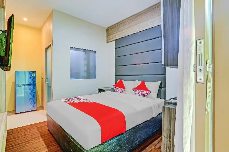 OYO 90261 Spring Residence