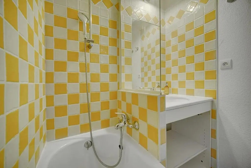 IMMOGROOM - 3 Rooms renovated - Pool - Terrace - Garden - Parking