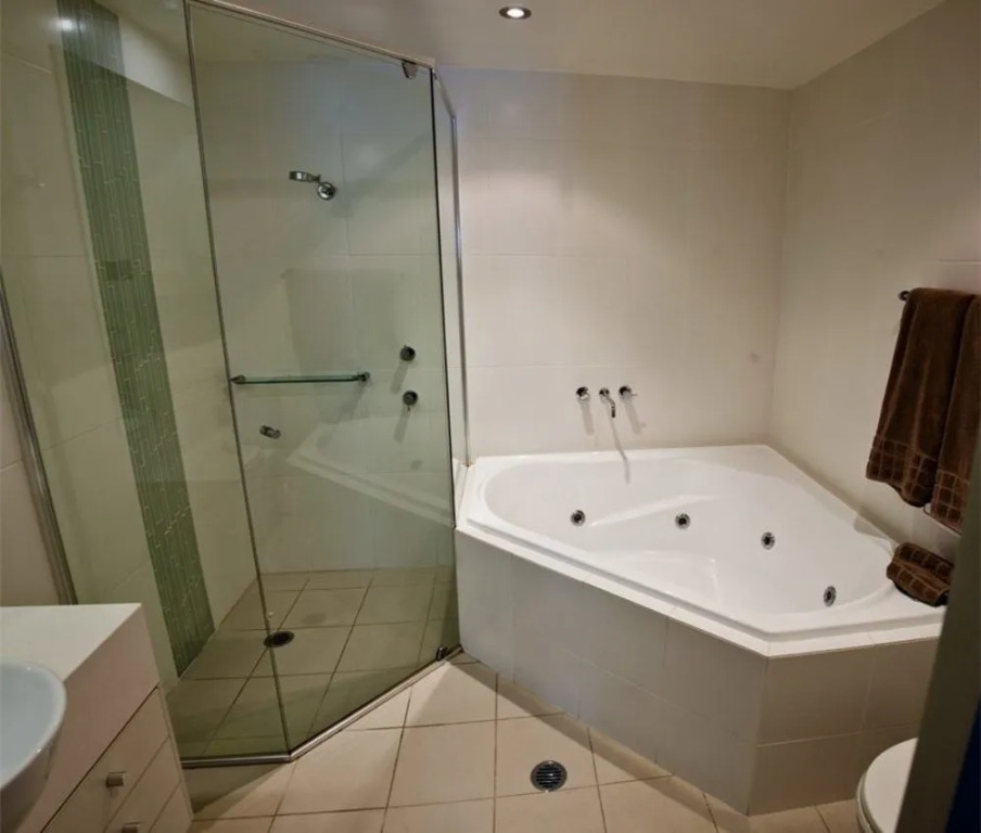 Pacific Blue Apartment 142, 265 Sandy Point Road