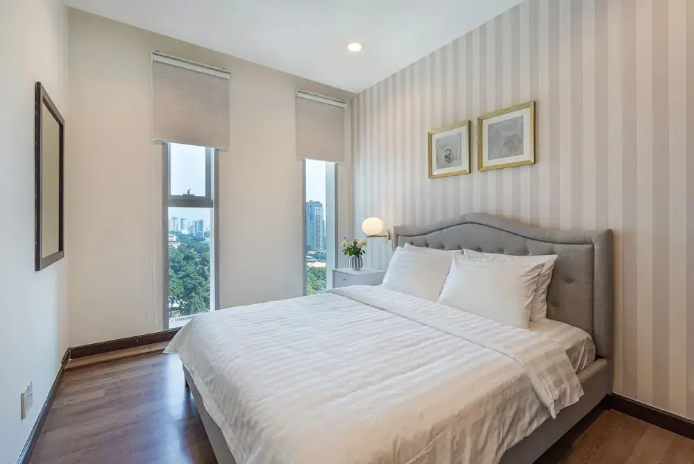 Saigon Skyline Suite in Central District 1