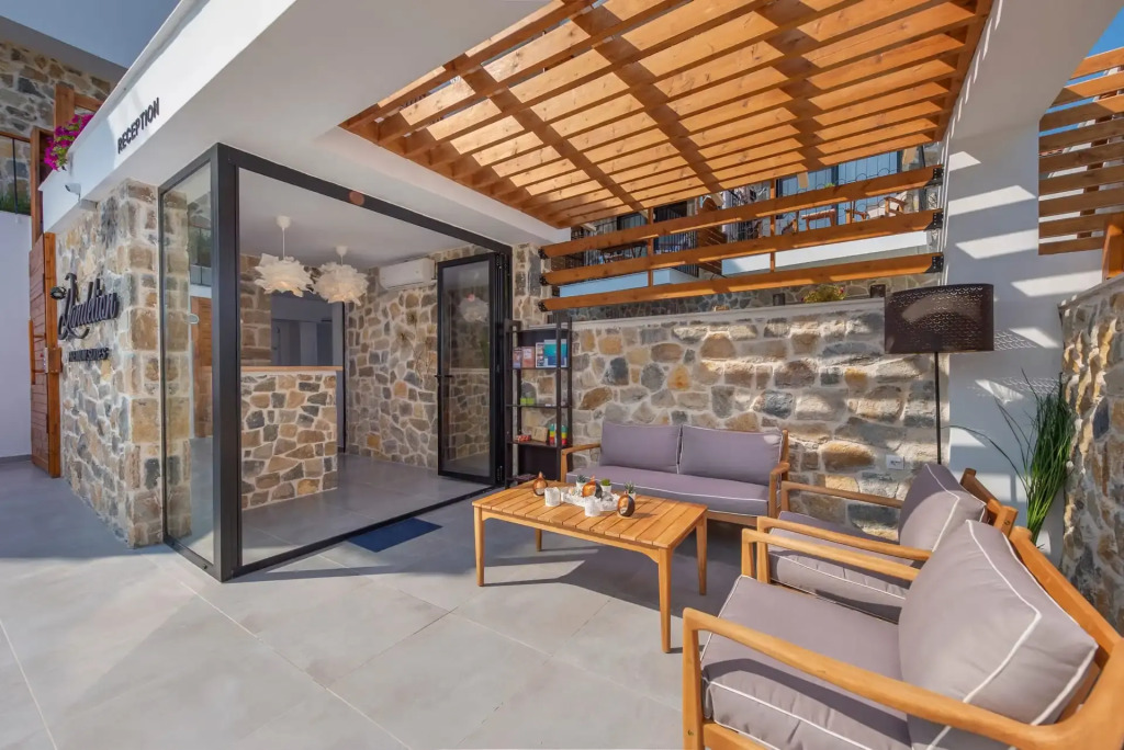 Dandelion Suites