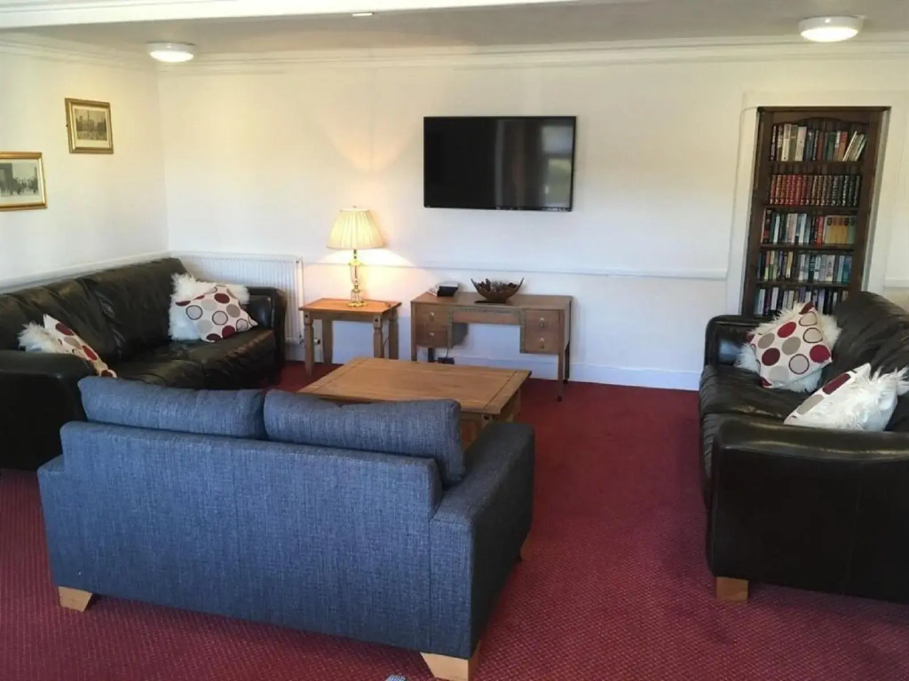 Novar Arms Hotel