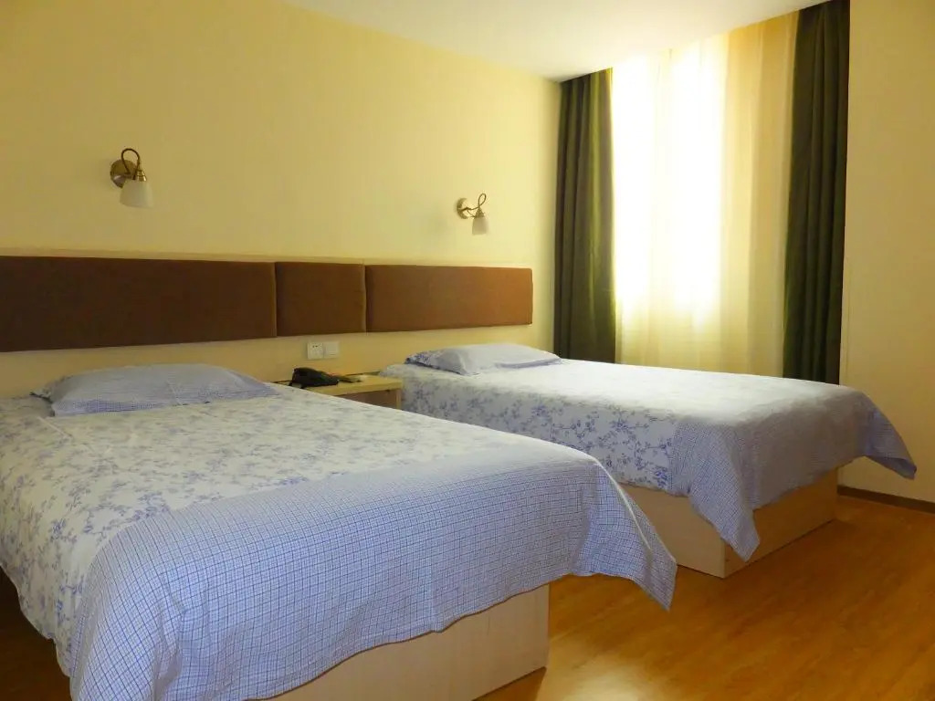 Motel Wuhan Yellow Crane Tower Shouyi Square Fuxing Road Metro Station