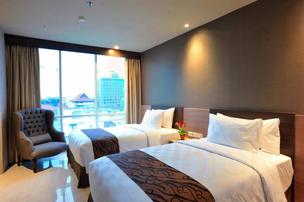 Aria Centra Surabaya