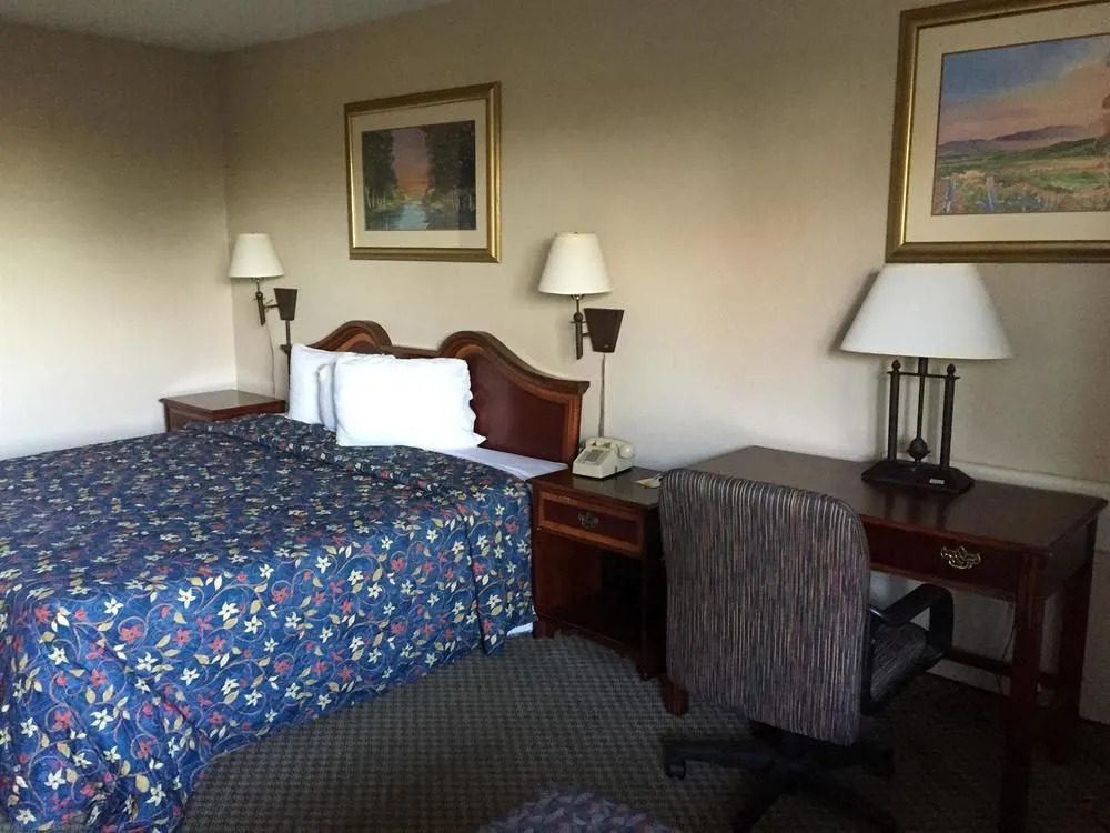 Days Inn Macon North