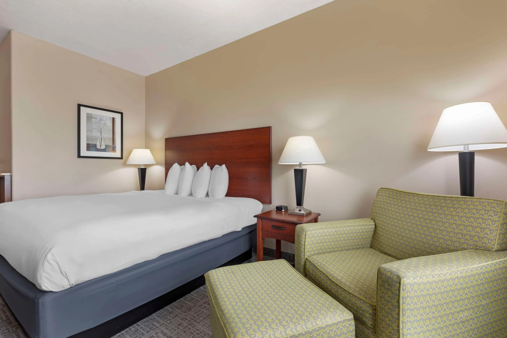 Best Western Franklin Town Center Hotel & Suites
