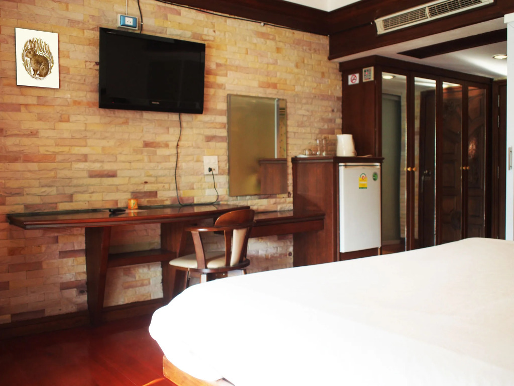 NH Elegant Hotel