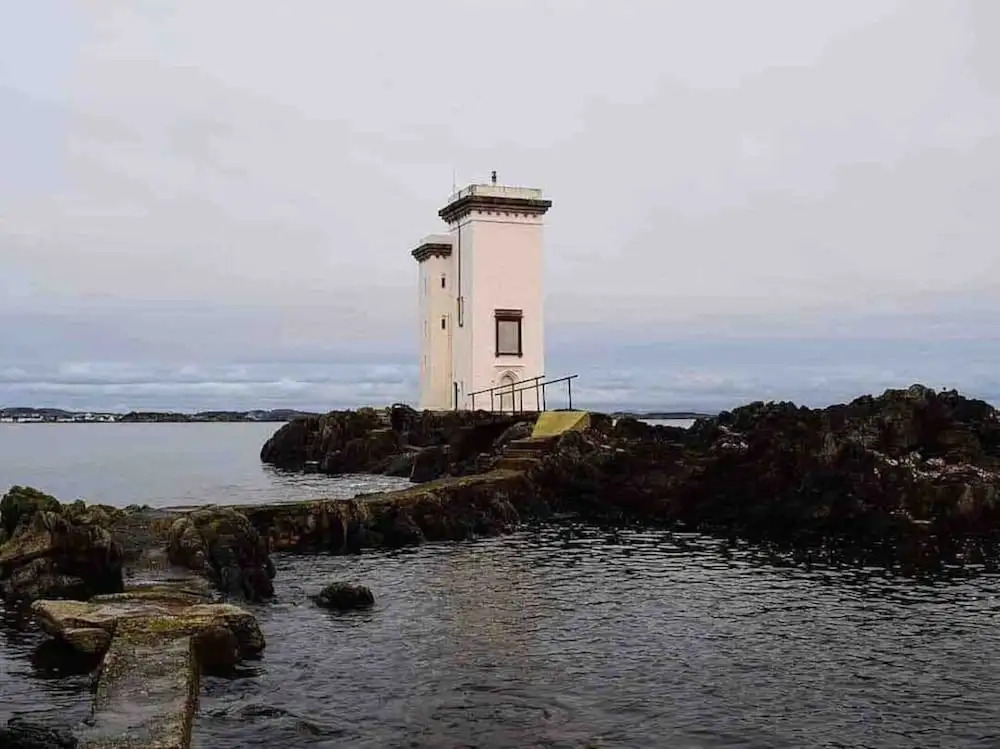 Charming quirky coastal Cottage Port Ellen