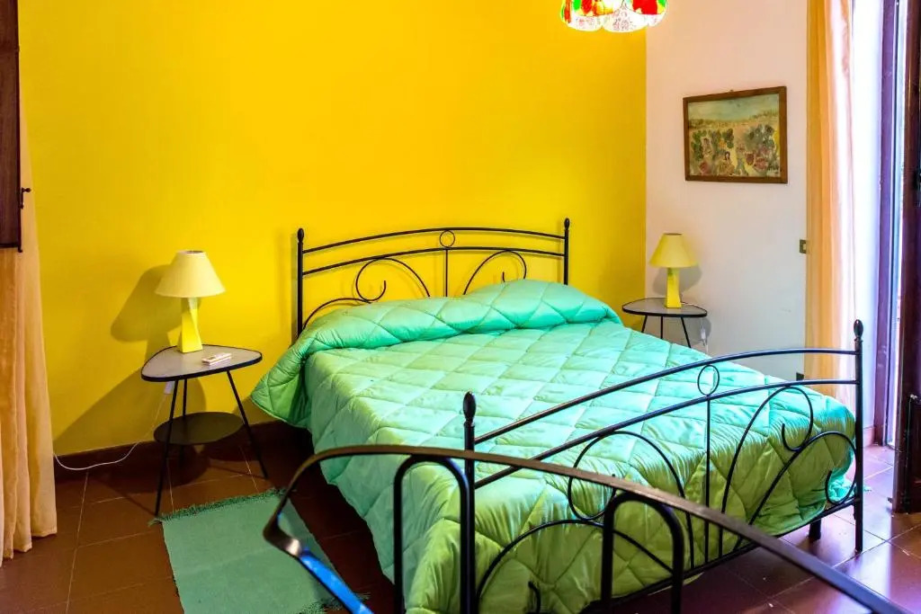 Apartment with 2 bedrooms in Palermo with enclosed garden and WiFi 800 m from the beach