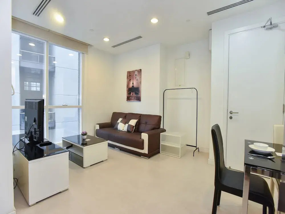 OYO Home 871 Elegant Binjai 8