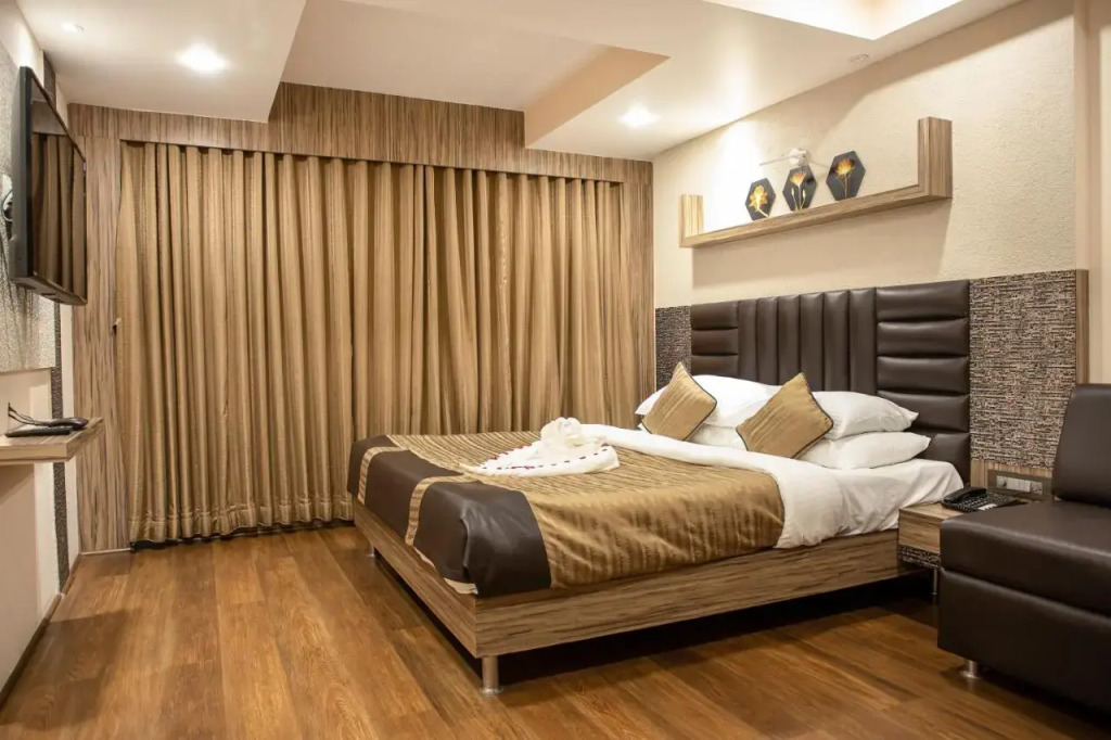 Hotel Rajmahal