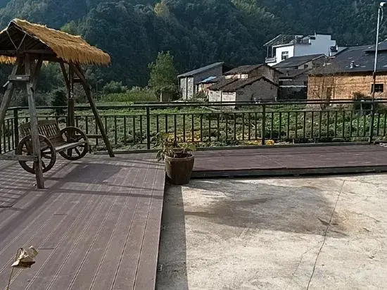 Xiuning Liu Jie's Family Farmhouse