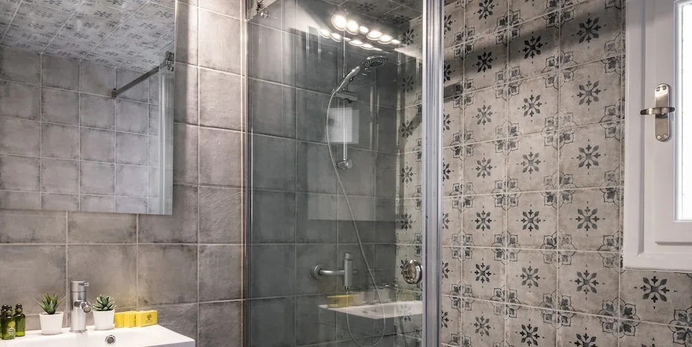 Nemeseos 82m² homm Apartment with Roof Garden and Pool